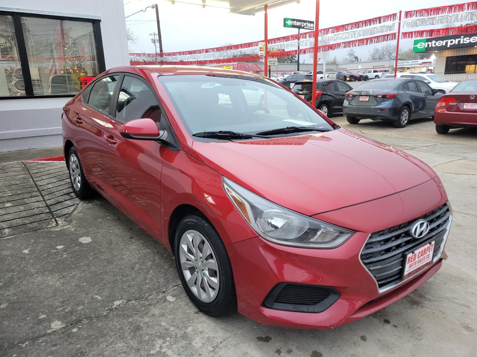 2018 Red Hyundai Accent SEL 4-Door 6A (3KPC24A35JE) with an 1.6L L4 DOHC 16V engine, 6A transmission, located at 503 West Court, Seguin, TX, 78155, (830) 379-3373, 29.568621, -97.969803 - Photo #1
